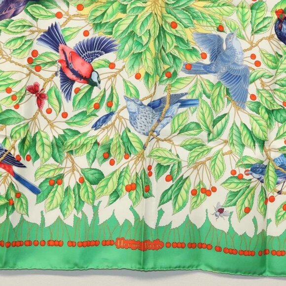 HERMES Carre 90 Scarf ""Les merises"" Silk Green Auth 135497 - Picture 6 of 14